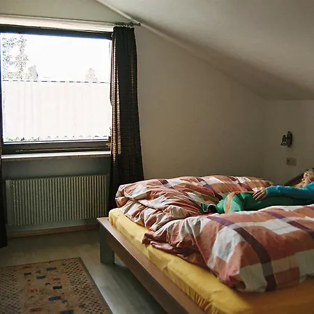 Hauskneppler * Burgberg (Bavaria)